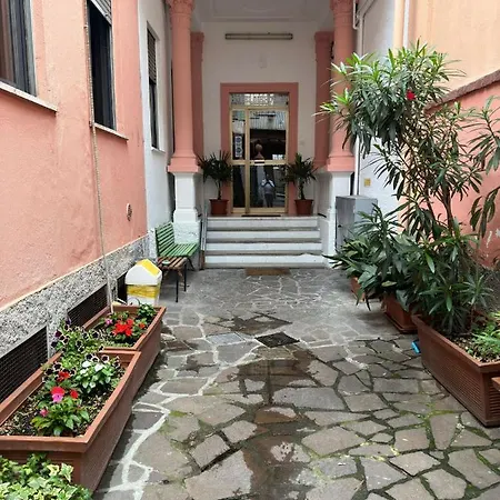 메르쿠리오 호텔 2*